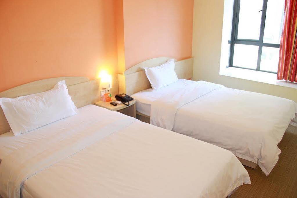 7Days Inn Dalian Harbour Square Ferry Terminal Ngoại thất bức ảnh
